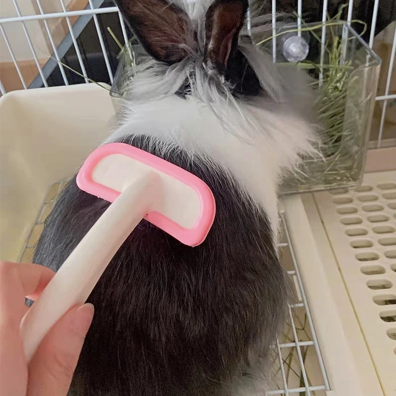 Silicone Small Pet Rabbit Comb Grooming Trimmer Fur Brush For Guinea Pig Chinchilla Cleaning Grooming Tool Accessoires